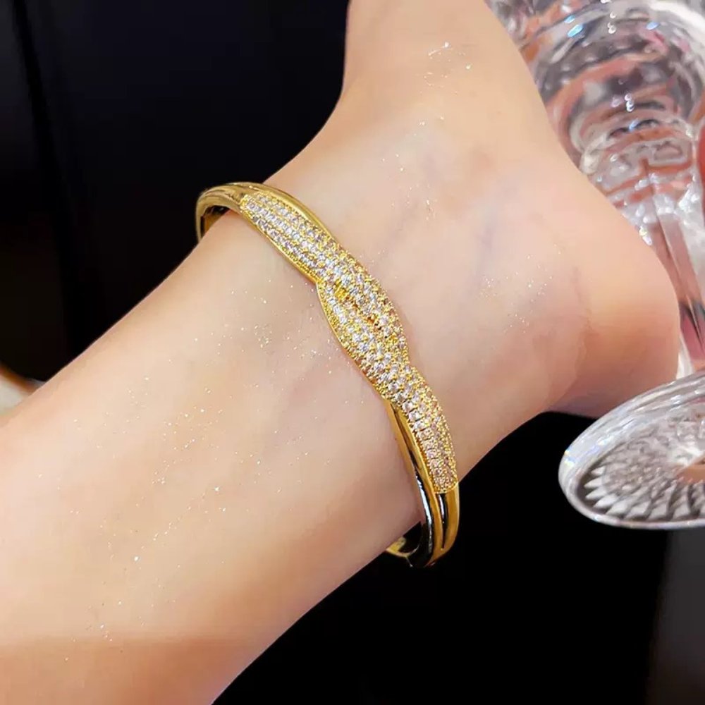 Bracelet ✨ Twisting Galaxy · Full-Pavé Twisted Bangle | Light Luxury & Sophistication